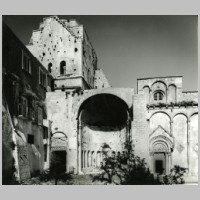 Photo by Paolo Monti on Wikipedia.jpg